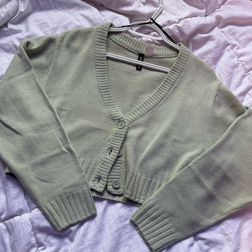 H&M cropped sweater